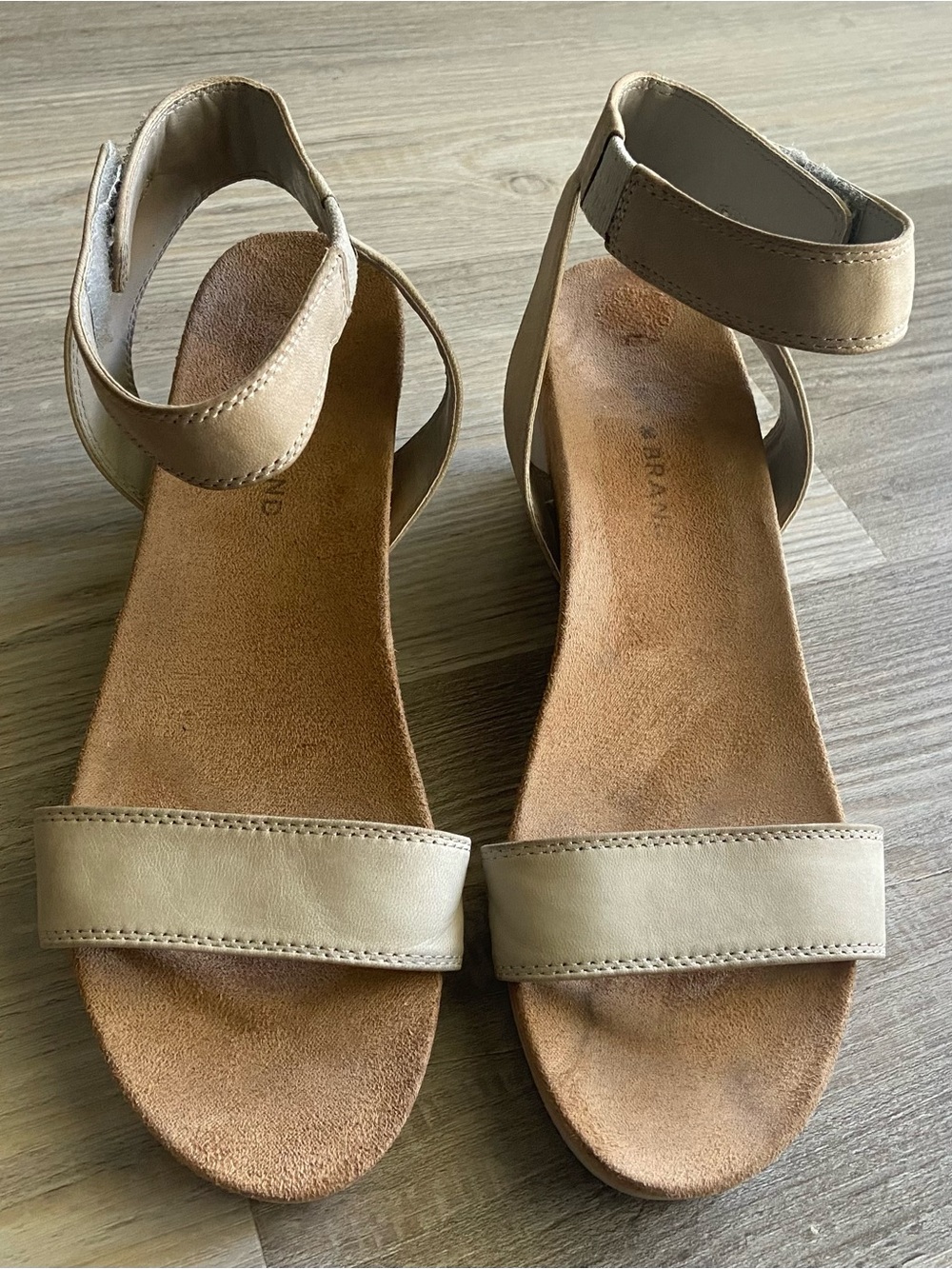 Lucky Brand Kanoa Leather Ankle Strap Wedge Sandals Taupe 7.5 / 38